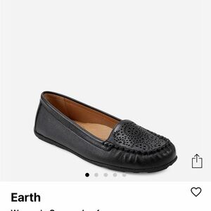 NEW without box, Earth Black Women's Carmen Loafer